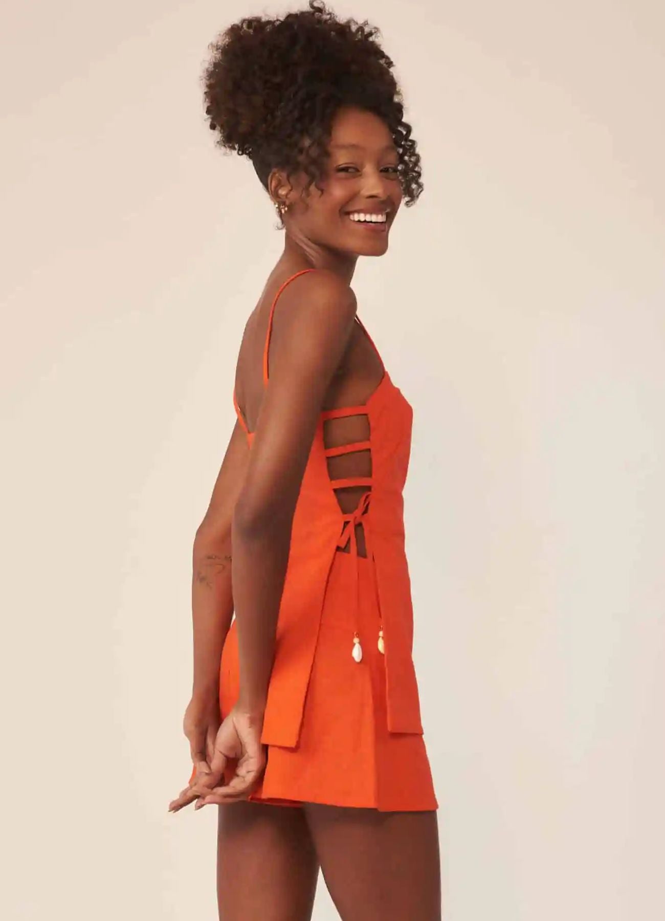 Bata de linho laranja-urucum Marcela