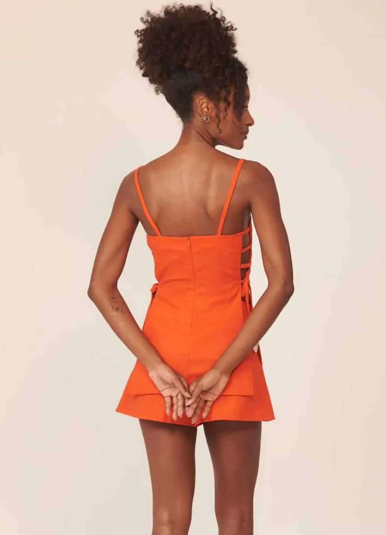 Bata de linho laranja-urucum Marcela