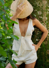 Top de linho off-white Isa