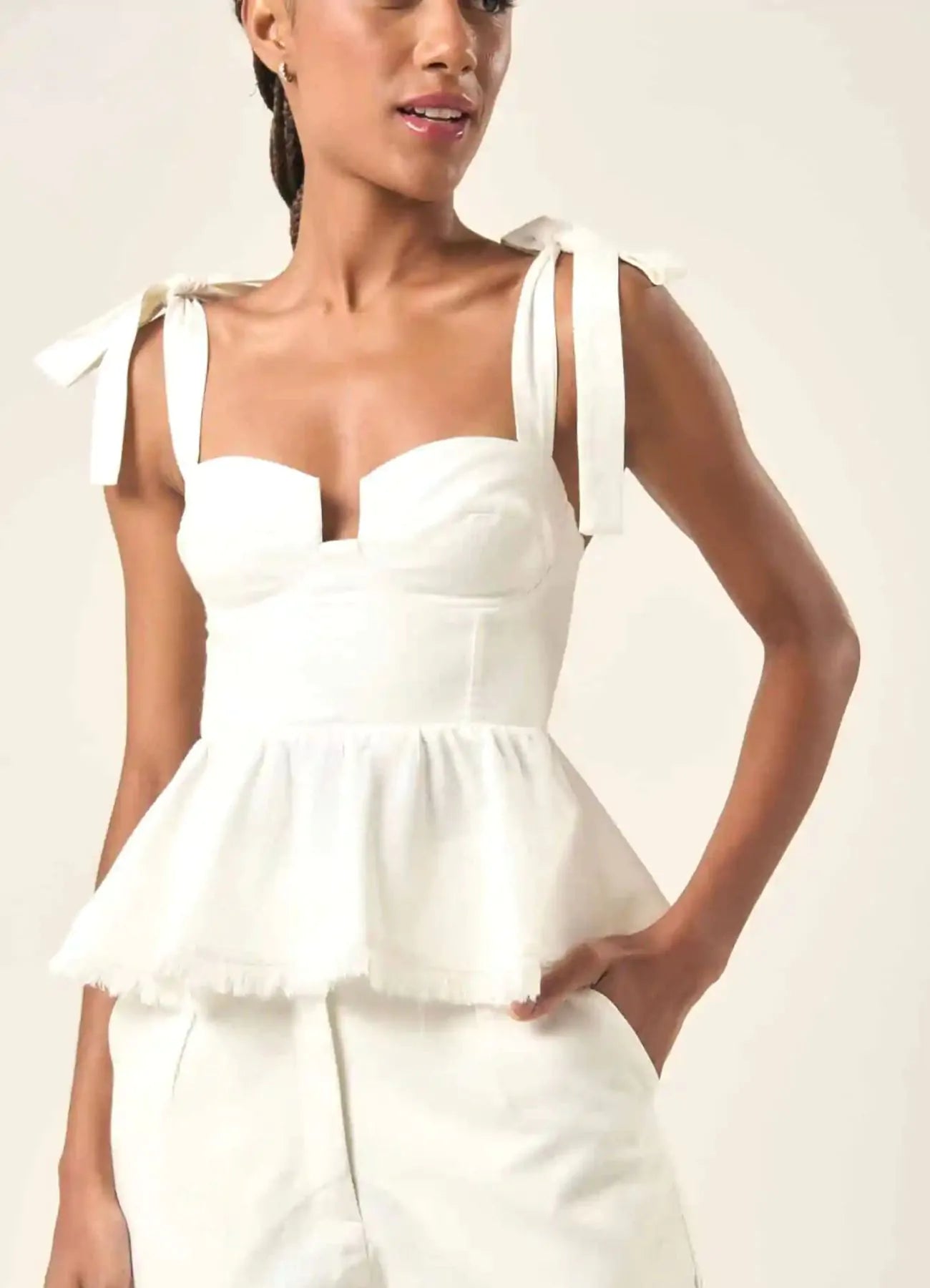 Top de linho off-white Flora