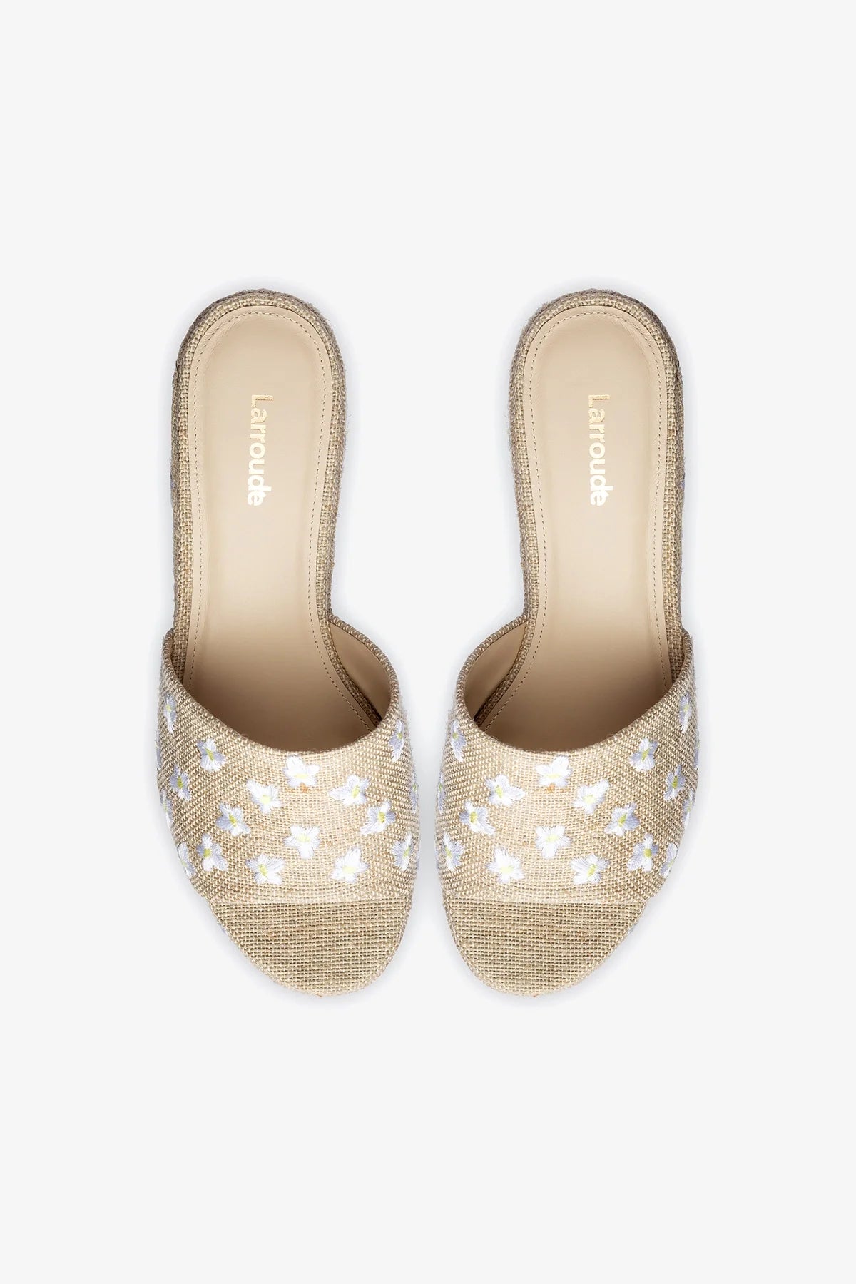 Mule Plataforma Miso Linho Natural com Bordado Floral