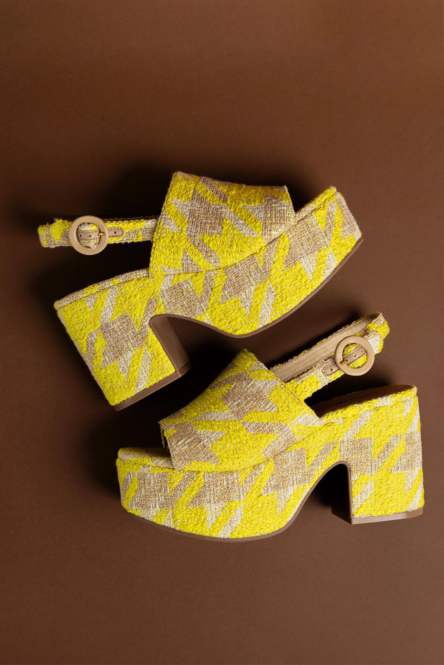 Sandália Plataforma Miso Malha Estampado Amarelo