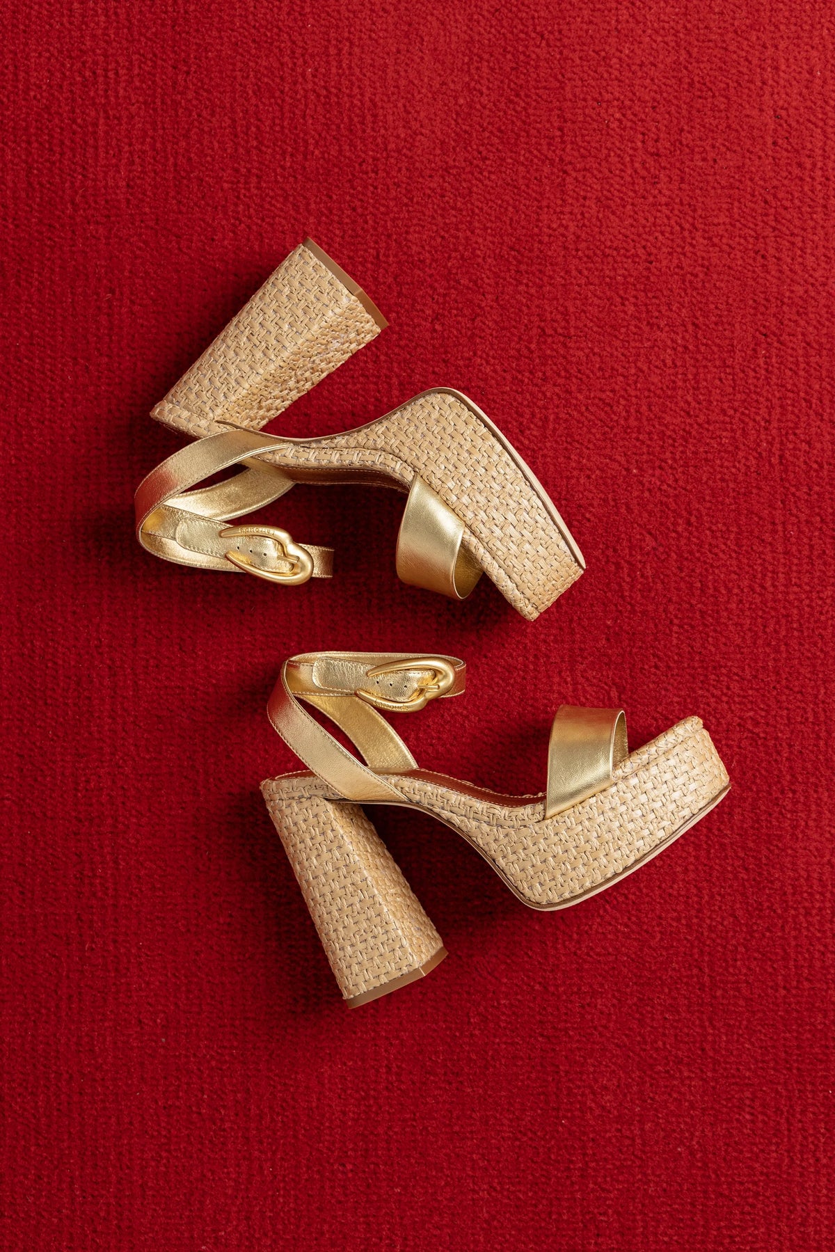 Sandália Dolly Verona Ráfia Natural e Couro Dourado